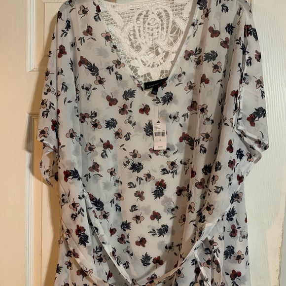 NWT Lane Bryant Women’s Top - Picture 3 of 4
